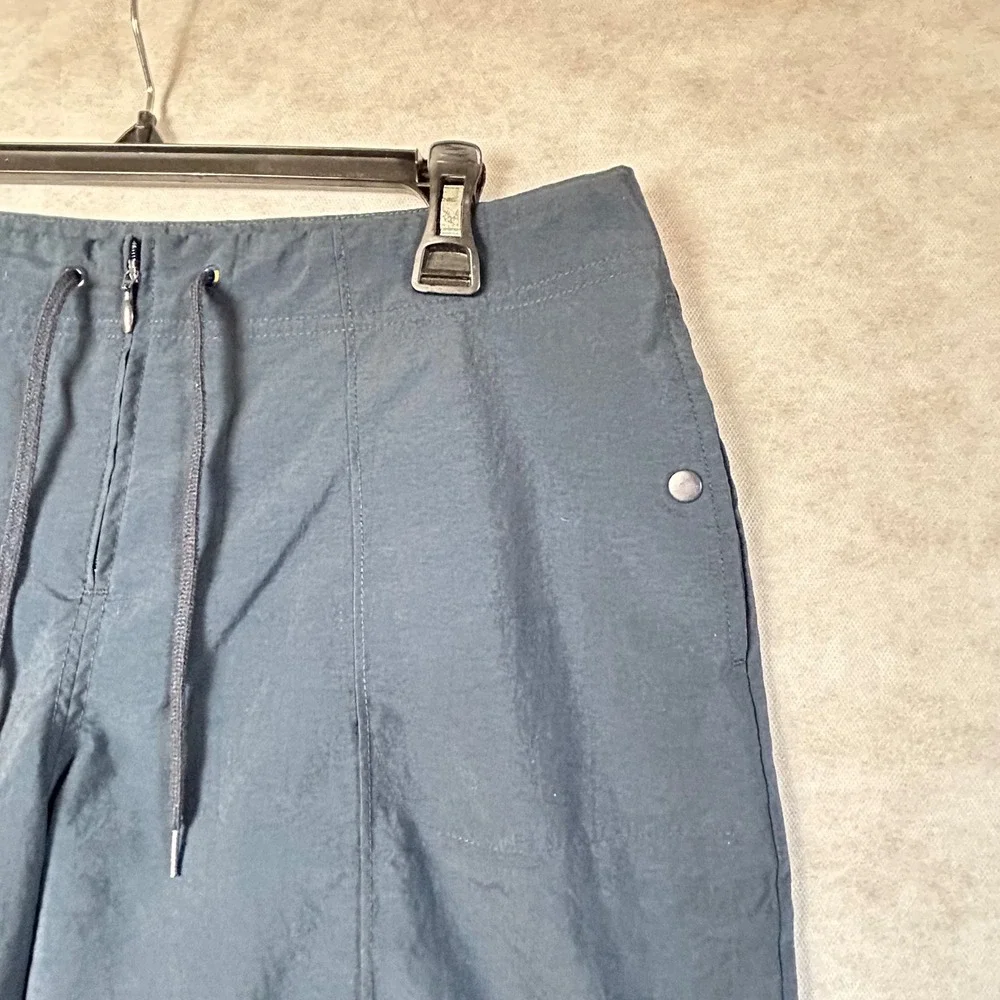 Nike Women Shorts Navy Blue Athletic Casual Size M‎ M(8-10) Knee Length